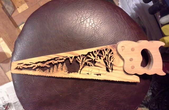 Can You Cut Wood With a Scroll Saw?